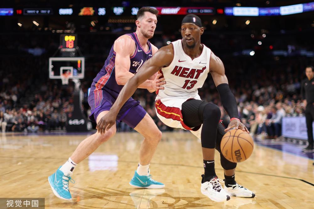 随着开赛哨 随着开赛哨