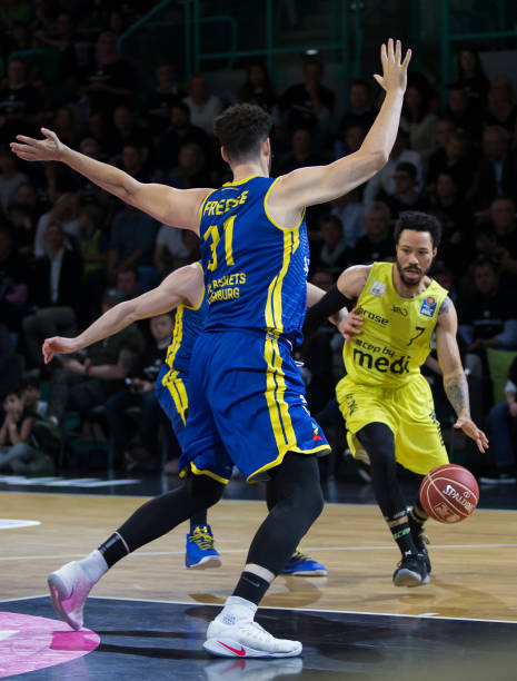 利用边路空 利用边路空