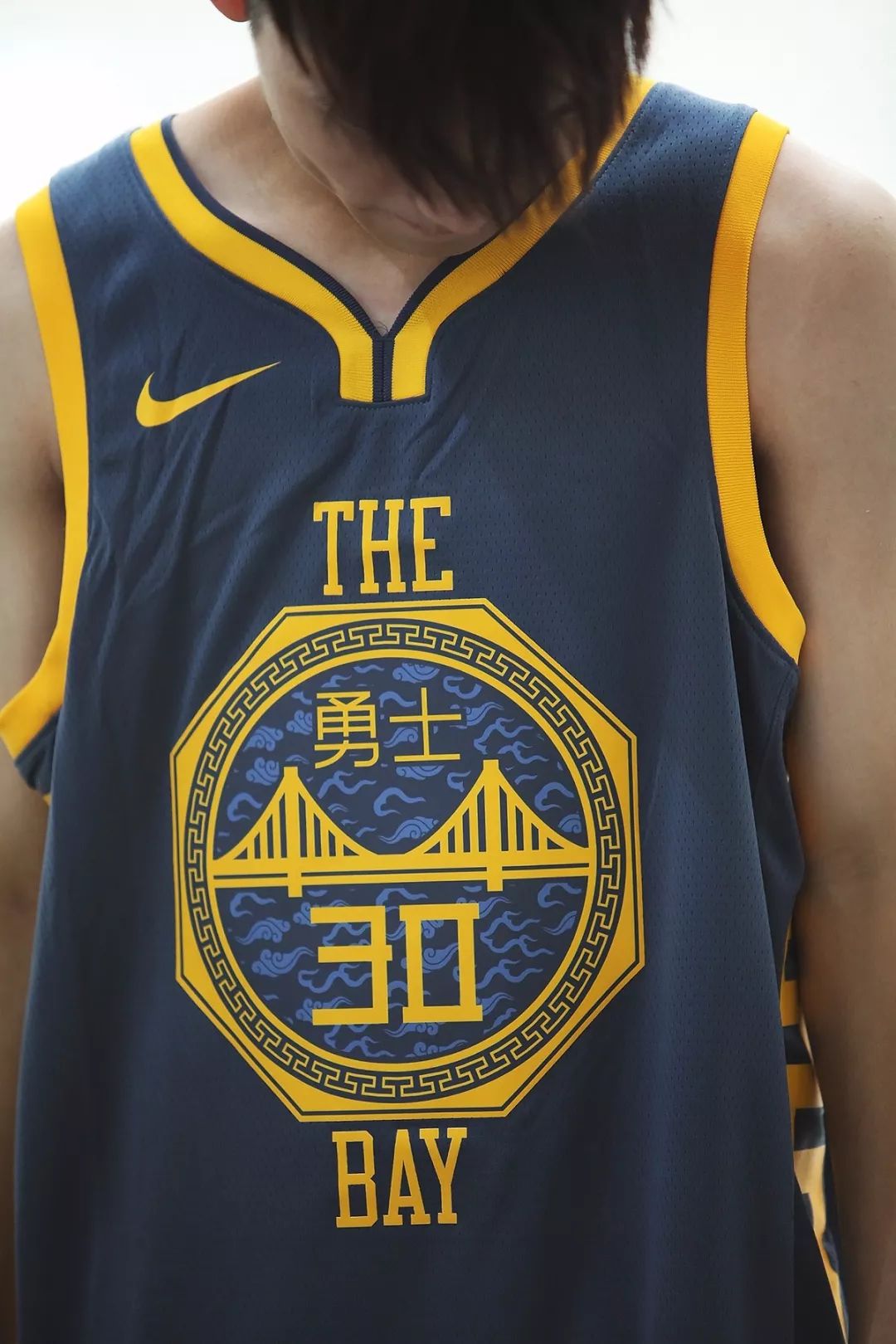 不是靠某个 不是靠某个