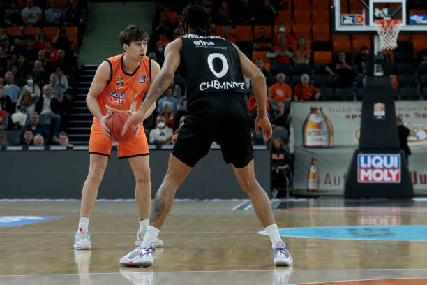 夺将尤为激 夺将尤为激